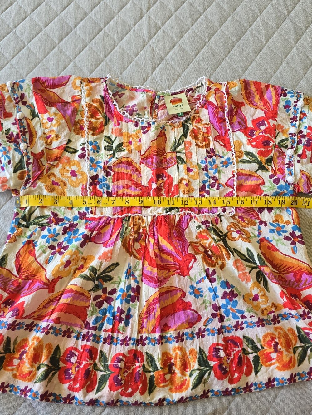Farm Rio Spring Bananas Pom Pom Top Size Medium Tropical Floral - Picture 9 of 10